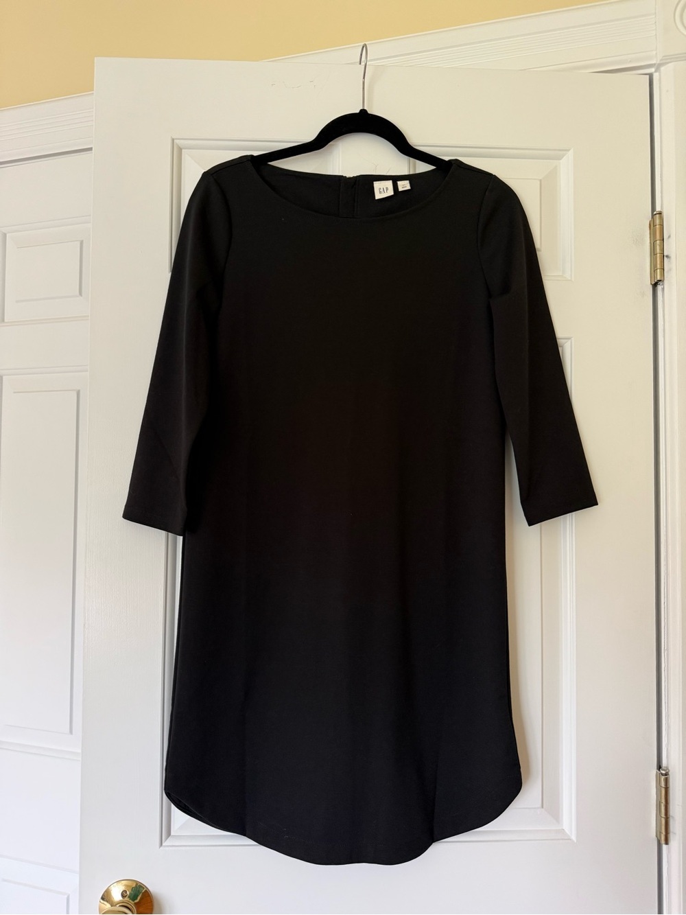 GAP Black Long Sleeve Shift Dress